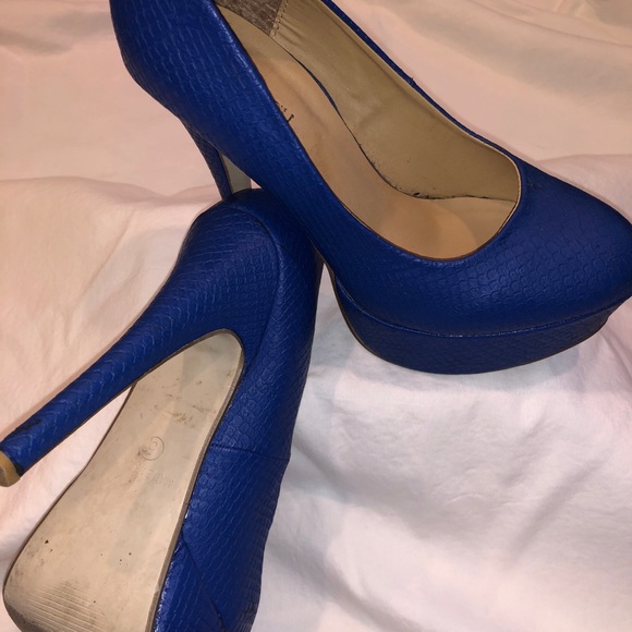 Shoes - Picture 3 of 3